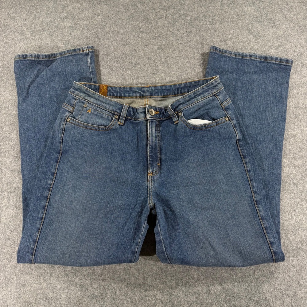 Wrangler Aura Women 12 SHT Blue Medium Wash Straight Leg Jeans